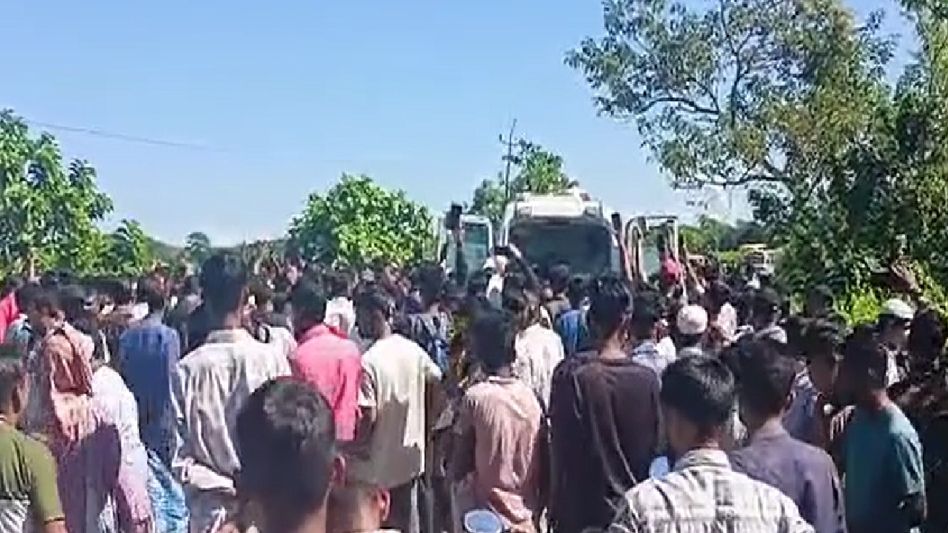 Assam: 5 dead in head-on collision between Bolero pickup and autorickshaw in Cachar Assam: 5 dead in head-on collision between Bolero pickup and autorickshaw in Cachar