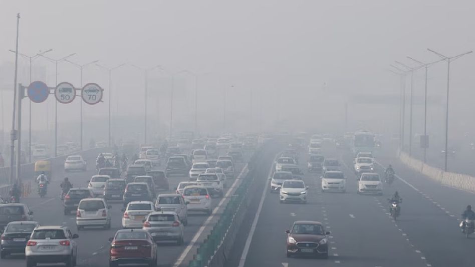 Delhi faces season’s lowest temperature, wakes up to a smoggy morning Delhi faces season’s lowest temperature, wakes up to a smoggy morning