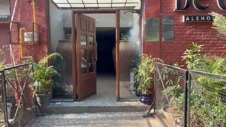 Explosion rocks bar owned by rapper Badshah in Chandigarh's Sector 26 Explosion rocks bar owned by rapper Badshah in Chandigarh's Sector 26
