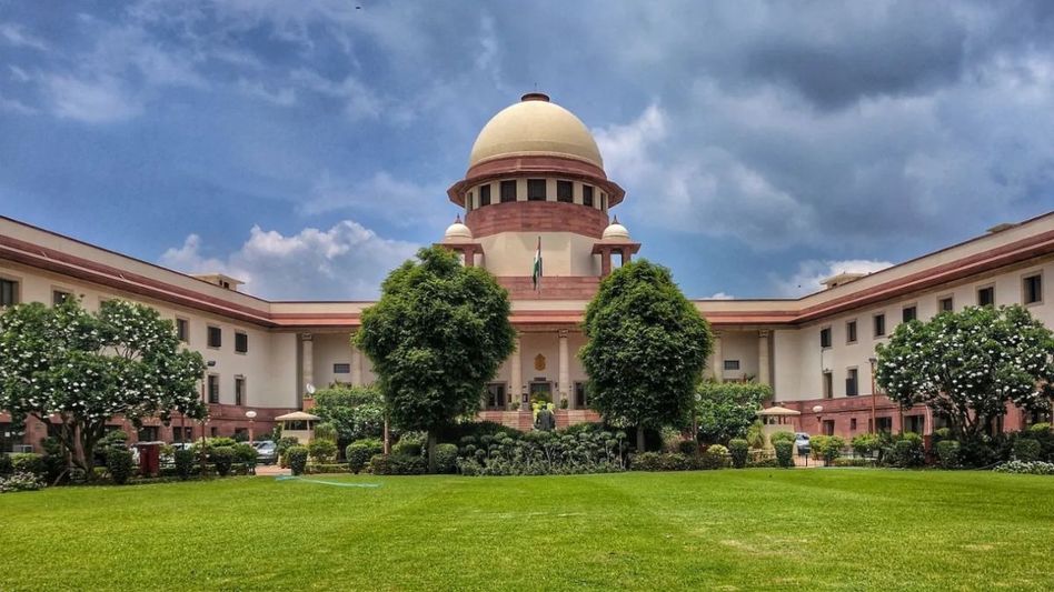 Supreme Court dismisses PIL seeking paper ballot voting system in elections Supreme Court dismisses PIL seeking paper ballot voting system in elections