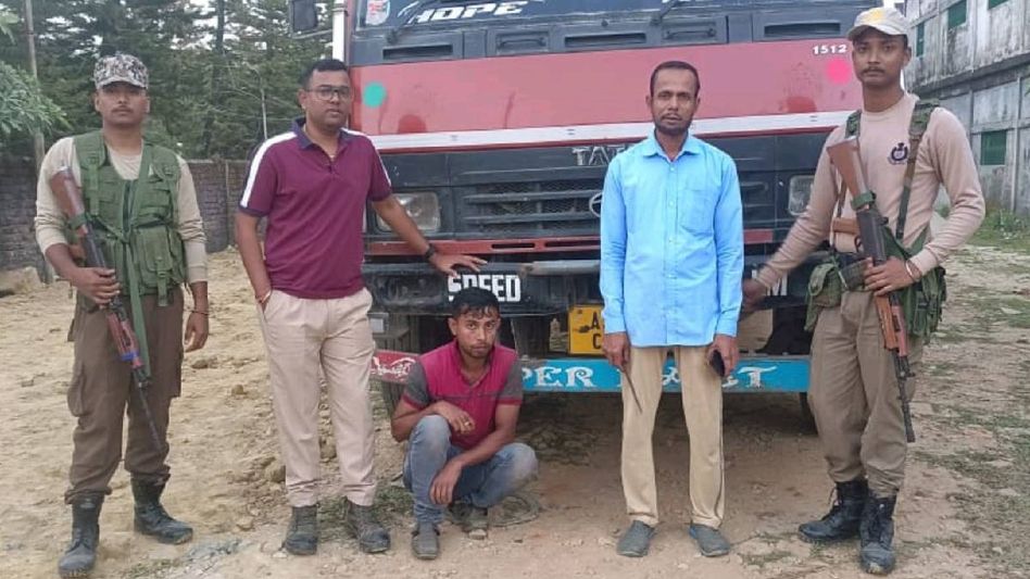 Assam: 105 cartons of IMFL seized from truck en-route to Mizoram in Badarpur Assam: 105 cartons of IMFL seized from truck en-route to Mizoram in Badarpur