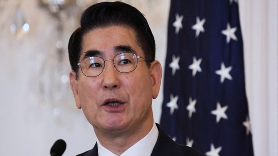 Former South Korean Defence Minister arrested amid martial law probe Former South Korean Defence Minister arrested amid martial law probe