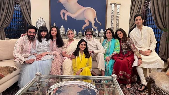 Amitabh Bachchan with his family.