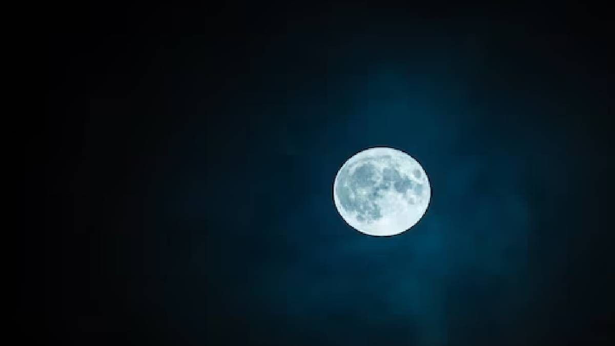 Watch the 'Cold Moon' illuminating the night sky on December 15, the last full moon of the year Watch the 'Cold Moon' illuminating the night sky on December 15, the last full moon of the year