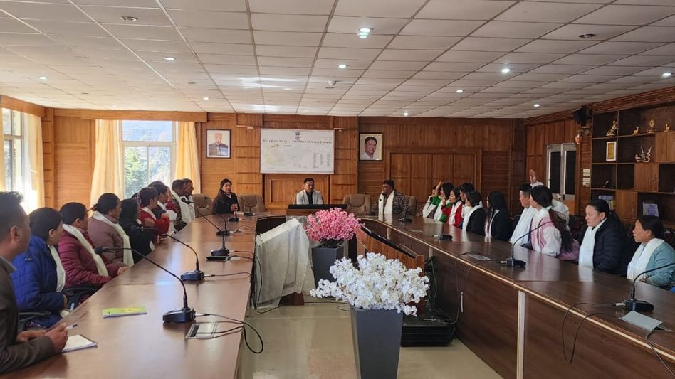 Arunachal pilgrims engage in interactive session during Army-led Tawang tour Arunachal pilgrims engage in interactive session during Army-led Tawang tour