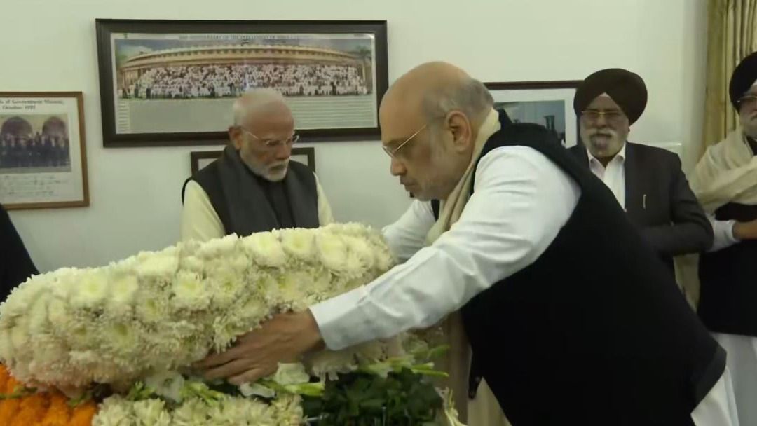 PM Modi, Amit Shah, and other leaders pay respects to Manmohan Singh - PM Modi, Amit Shah, and other leaders pay respects to Manmohan Singh -
