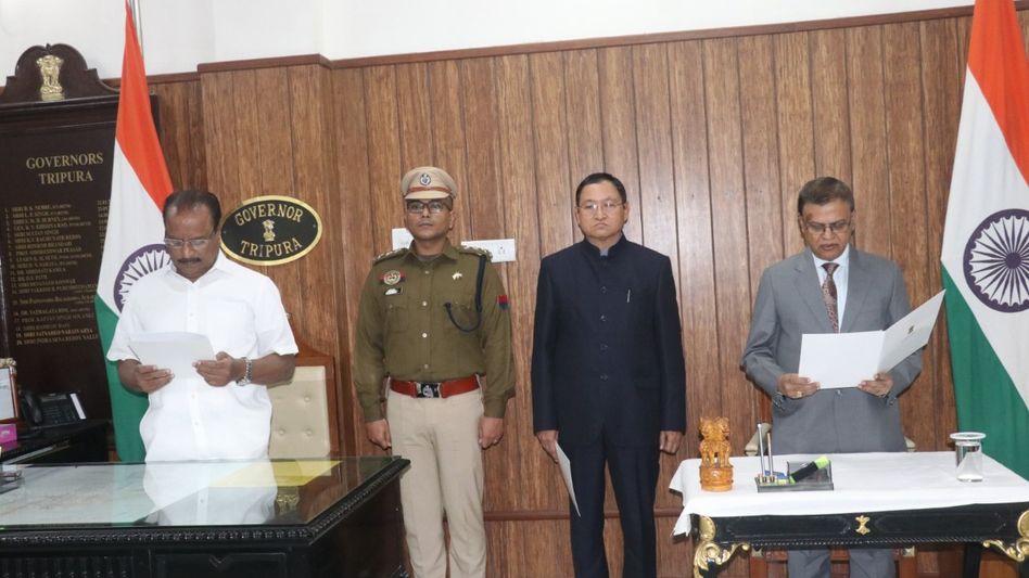 Tripura: Binoy Shankar Mishra takes oath as Chief Information Commissioner Tripura: Binoy Shankar Mishra takes oath as Chief Information Commissioner