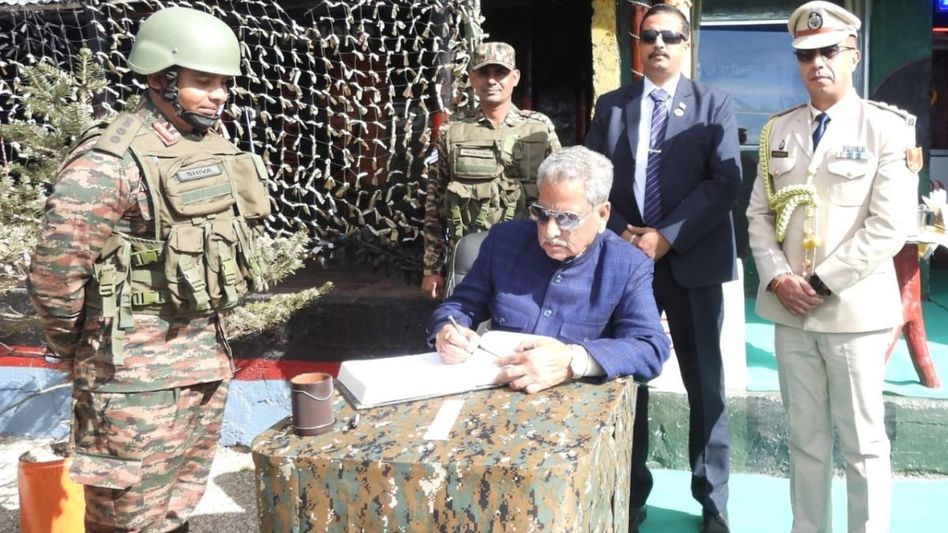 Governor of Sikkim visits Doka-la: Focus on environment and Army's role Governor of Sikkim visits Doka-la: Focus on environment and Army's role
