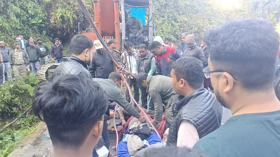 Arunachal: 4 injured after car plunges into deep gorge in Lower Dibang Valley Arunachal: 4 injured after car plunges into deep gorge in Lower Dibang Valley