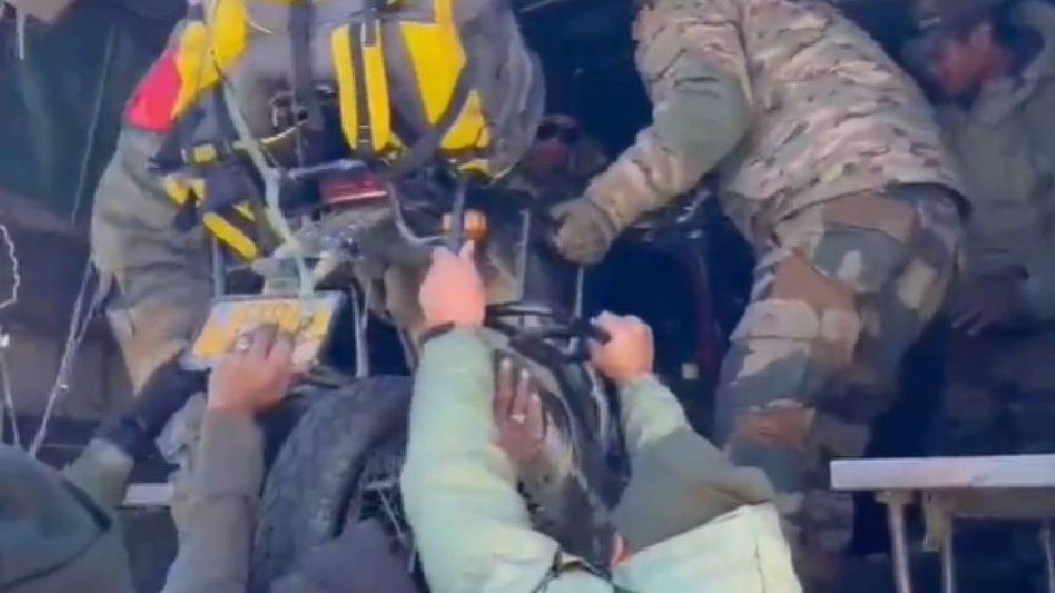 Indian Army rescues civilians stranded at 12,000 ft in freezing in North Sikkim Indian Army rescues civilians stranded at 12,000 ft in freezing in North Sikkim