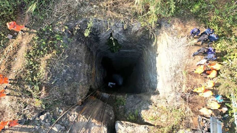 Assam: Death toll rises to four in Umrangso coal mine tragedy; five miners still missing Assam: Death toll rises to four in Umrangso coal mine tragedy; five miners still missing