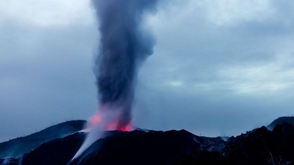 Indonesia's Mount Ibu eruption sends lava, ash soaring 4 km into sky
