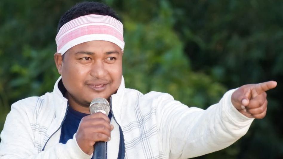 Assam vocalist Rajeev Sadia passes away after on-stage collapse Assam vocalist Rajeev Sadia passes away after on-stage collapse