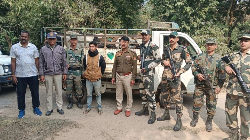 Tripura: BSF foils smuggling and infiltration attempts along Indo-Bangla border Tripura: BSF foils smuggling and infiltration attempts along Indo-Bangla border