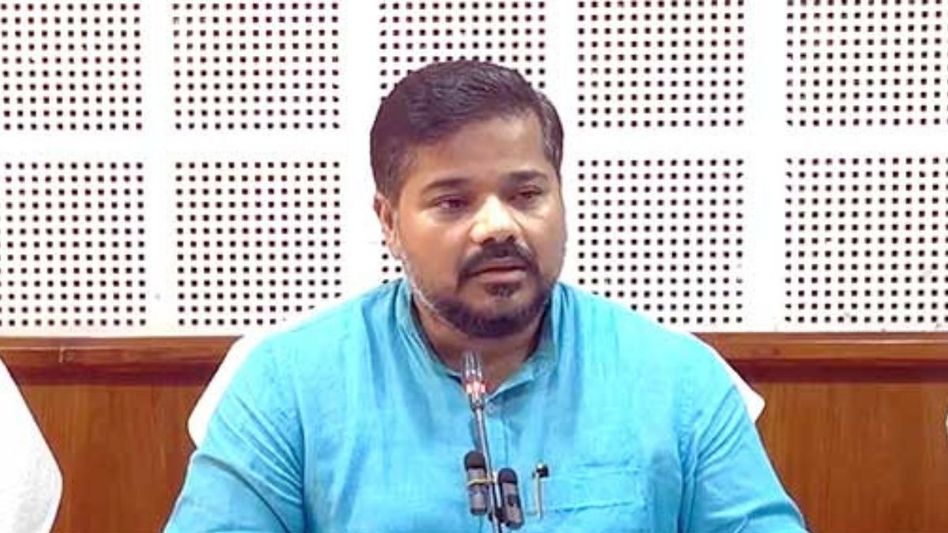 Tripura transport minister to take up 'exorbitant' air ticket price issue with Centre Tripura transport minister to take up 'exorbitant' air ticket price issue with Centre