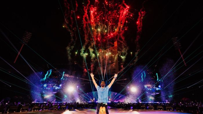 'Jasprit Bumrah wants to play backstage': Chris Martin's shoutout steals the show at Coldplay's Mumbai concert