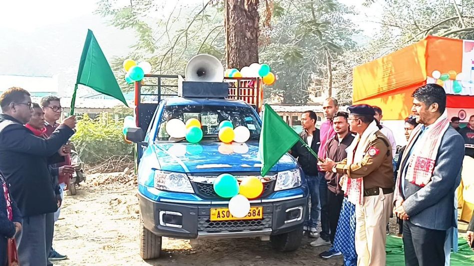 Assam: Tamulpur launches Khadi National Flag sale counter, mobile unit ahead of Republic Day Assam: Tamulpur launches Khadi National Flag sale counter, mobile unit ahead of Republic Day