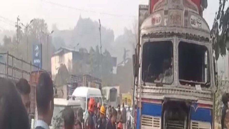 Assam: Cylinder-laden vehicle catches fire near Kali Temple in Jorabat, no casualties reported Assam: Cylinder-laden vehicle catches fire near Kali Temple in Jorabat, no casualties reported