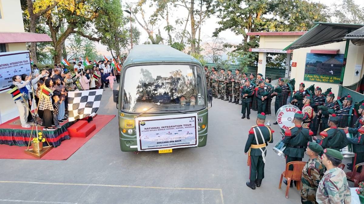 Assam Rifles concludes national integration tour, inspires young minds from Mizoram