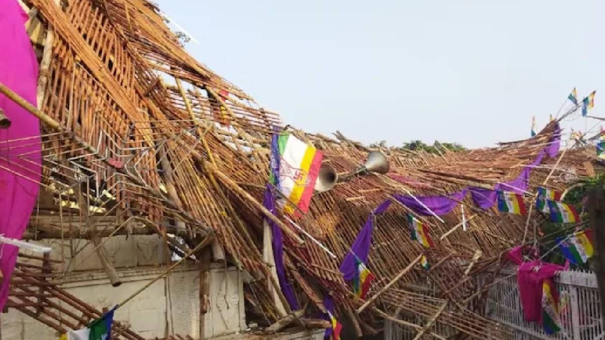 5 dead, dozens injured as platform for religious festival collapses in UP's Baghpat