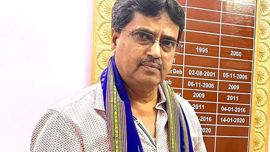 Get cataract surgery to see development: Tripura CM takes jibe at CPI(M) leader Get cataract surgery to see development: Tripura CM takes jibe at CPI(M) leader