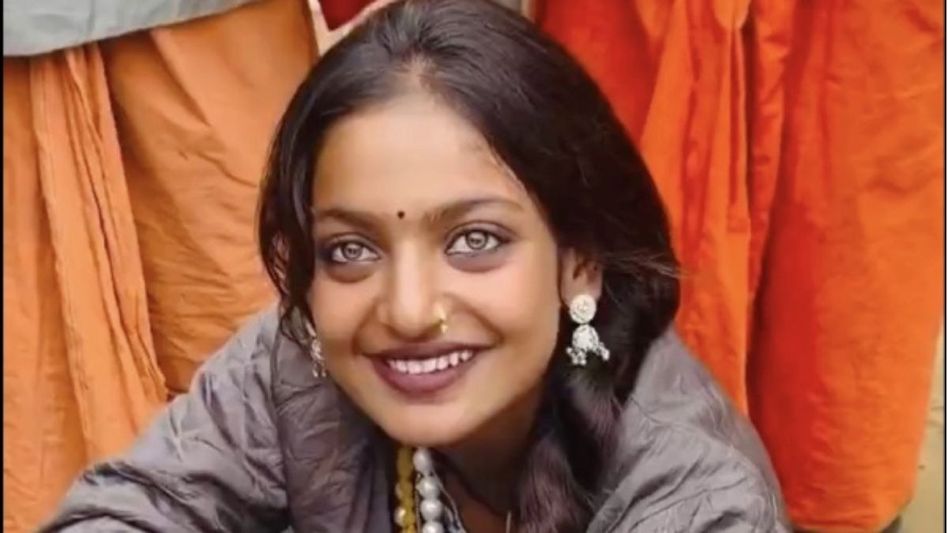 Mahakumbh's Monalisa scores Bollywood debut with 'The Diary of Manipur' alongside Anupam Kher Mahakumbh's Monalisa scores Bollywood debut with 'The Diary of Manipur' alongside Anupam Kher