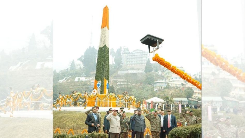 Sikkim: 72-foot flag mast inaugurated at Batasia War Memorial in tribute to soldiers Sikkim: 72-foot flag mast inaugurated at Batasia War Memorial in tribute to soldiers