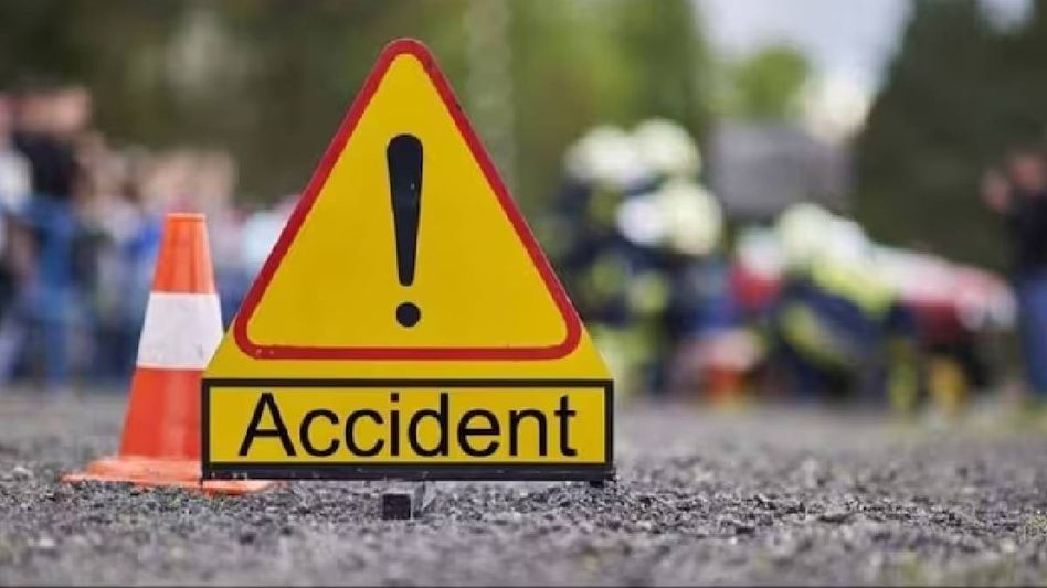 Assam: One dead, 10 injured as night super bus crashes into truck near Guwahati Assam: One dead, 10 injured as night super bus crashes into truck near Guwahati