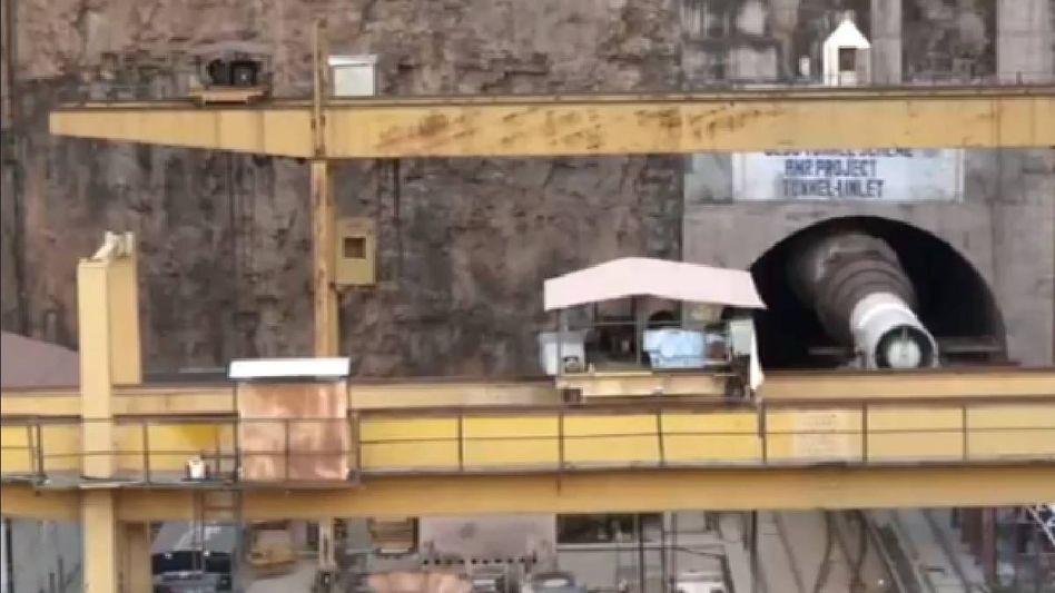 Massive rescue efforts underway to save 8 workers trapped in Telangana tunnel collapse Massive rescue efforts underway to save 8 workers trapped in Telangana tunnel collapse