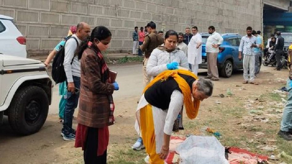 Haryana: Woman’s body found in suitcase near Sampla bus stand, former CM demands high-level probe Haryana: Woman’s body found in suitcase near Sampla bus stand, former CM demands high-level probe