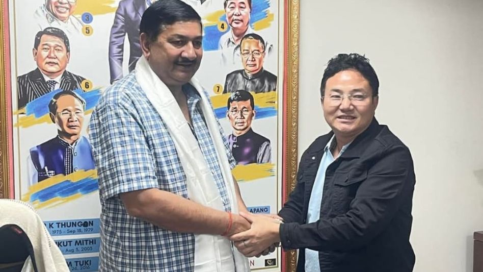 Arunachal: Tawang MLA bids warm farewell to retiring engineer Arunachal: Tawang MLA bids warm farewell to retiring engineer