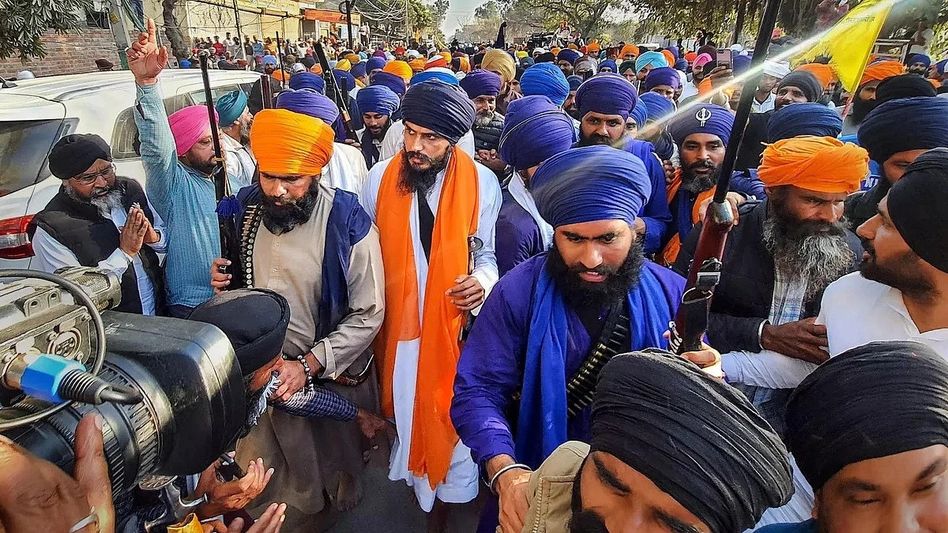 Punjab police re-arrests 7 aides of Amritpal Singh after release from Assam jail Punjab police re-arrests 7 aides of Amritpal Singh after release from Assam jail