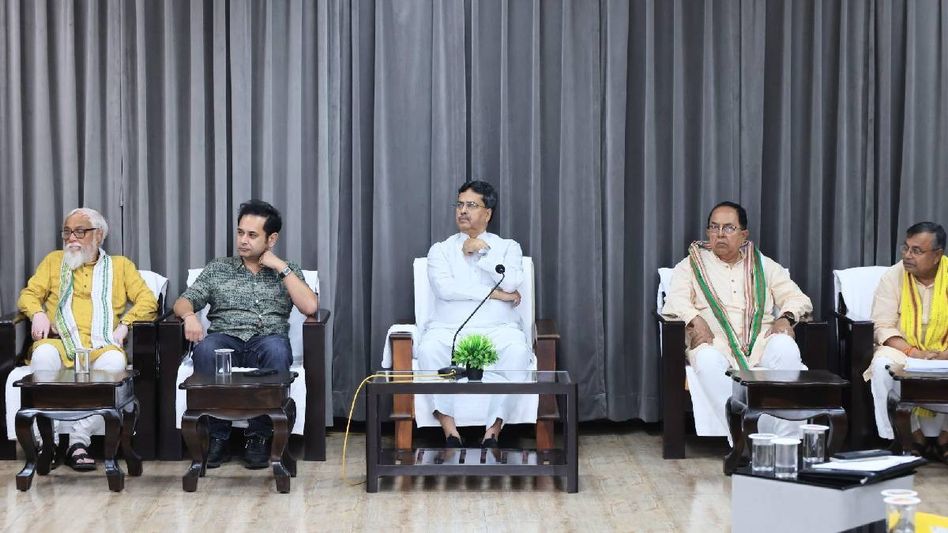 Tripura 2025-26 Budget session from tomorrow, CM Manik Saha chairs meeting with MLAs Tripura 2025-26 Budget session from tomorrow, CM Manik Saha chairs meeting with MLAs