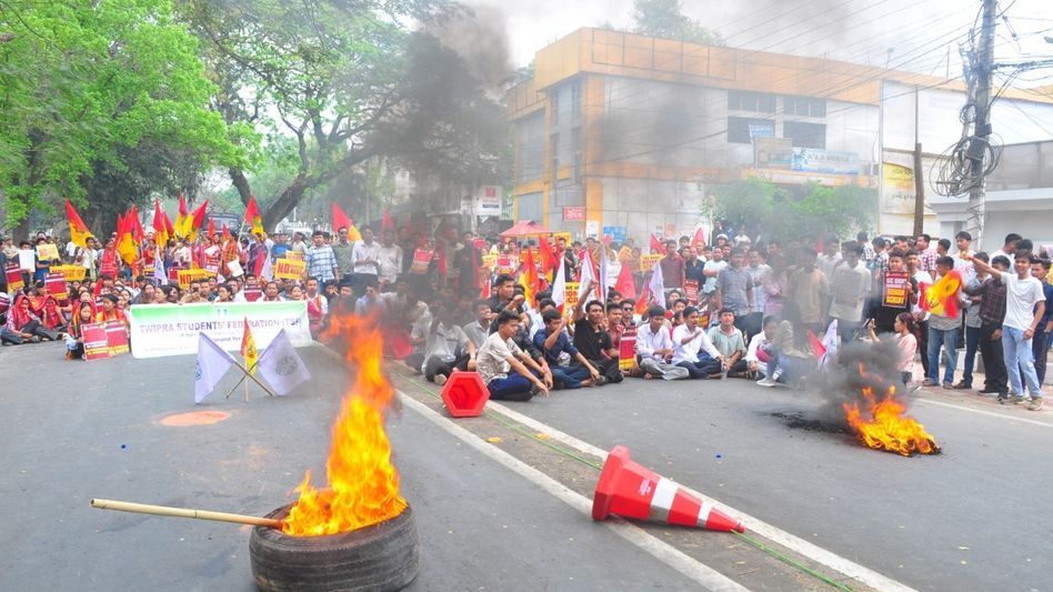 Kokborok script row: Tripura student body to protest on Monday, seeks dialogue with CM Kokborok script row: Tripura student body to protest on Monday, seeks dialogue with CM