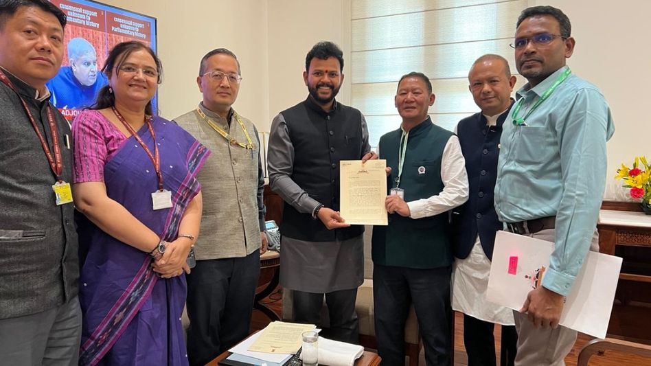 Arunachal seeks faster airport upgrades, new flight routes in talks with Union Minister Arunachal seeks faster airport upgrades, new flight routes in talks with Union Minister