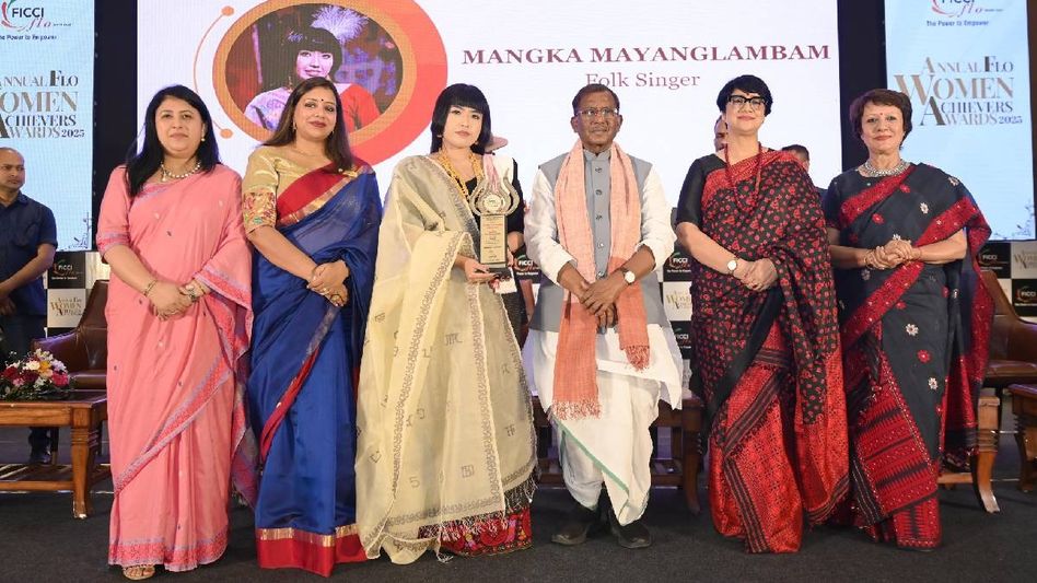 Manipuri folk artist Mangka receives Prestigious Women’s Achiever Award 2025 Manipuri folk artist Mangka receives Prestigious Women’s Achiever Award 2025