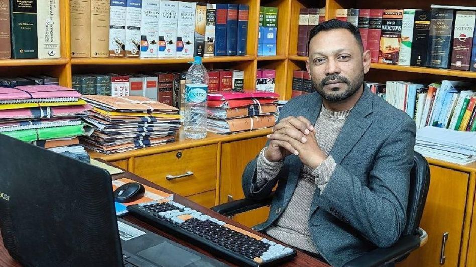 Assam police seek 5-day custody of journalist Dilwar Hussain Mazumdar amid court hearing Assam police seek 5-day custody of journalist Dilwar Hussain Mazumdar amid court hearing