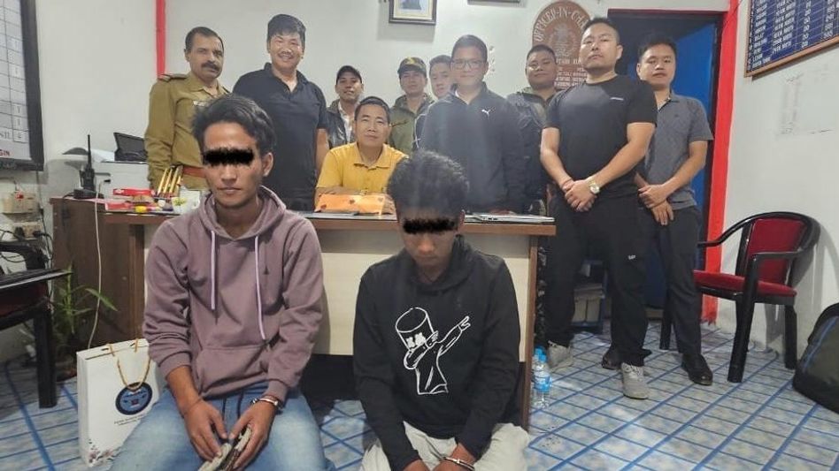 Arunachal: Two drug peddlers held with suspected heroin in East Siang Arunachal: Two drug peddlers held with suspected heroin in East Siang