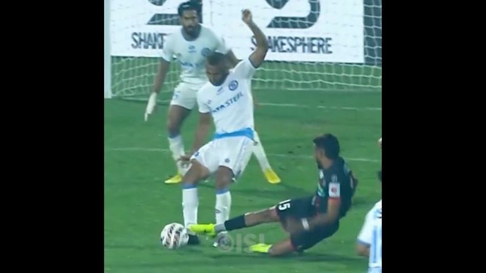 ISL: NorthEast United taste defeat in Shillong, Jamshedpur FC enter semis ISL: NorthEast United taste defeat in Shillong, Jamshedpur FC enter semis