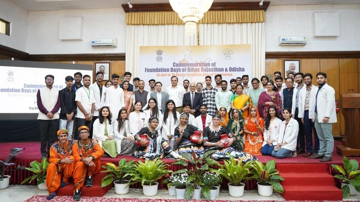 Manipur Governor emphasises national integration at foundation day event