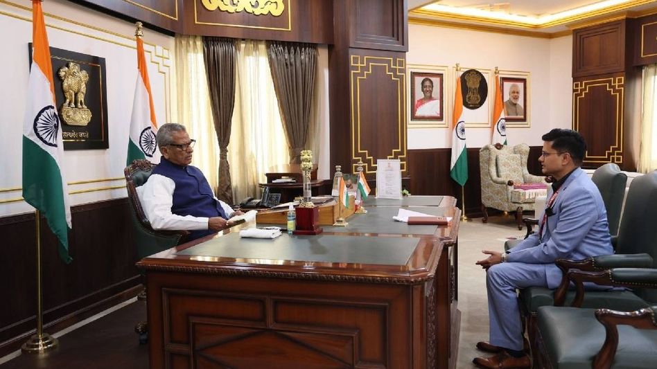 Sikkim Governor reviews development schemes; accepts invite for 'Gangtok Got Talent' Sikkim Governor reviews development schemes; accepts invite for 'Gangtok Got Talent'