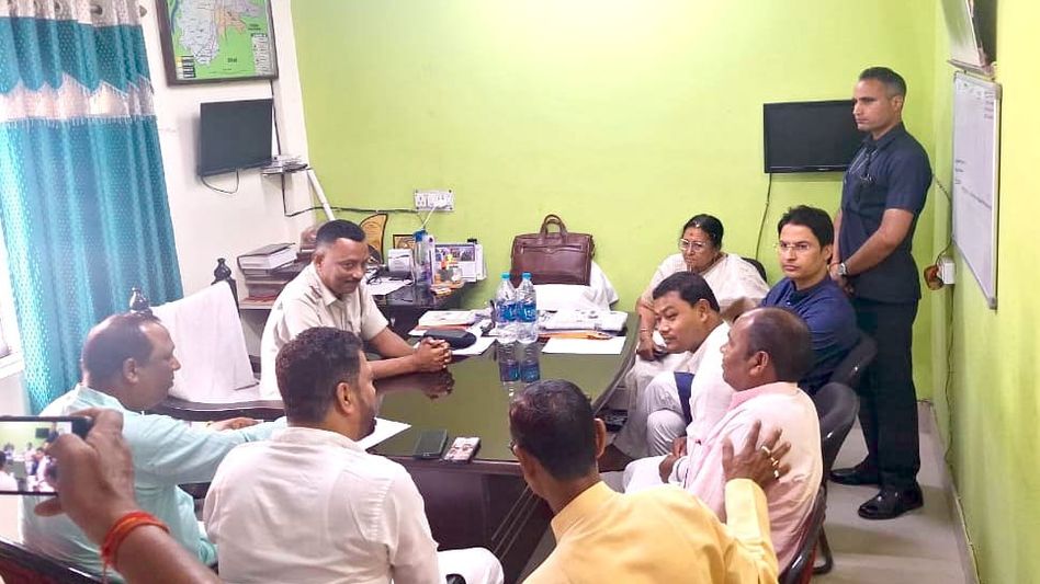 Darjeeling MP Raju Bista visits Khoribari police station following temple desecration incident Darjeeling MP Raju Bista visits Khoribari police station following temple desecration incident