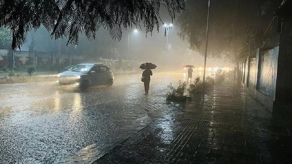 Guwahati, parts of Assam experience rain-thunderstorms; IMD predicts unsettled weather to follow Guwahati, parts of Assam experience rain-thunderstorms; IMD predicts unsettled weather to follow
