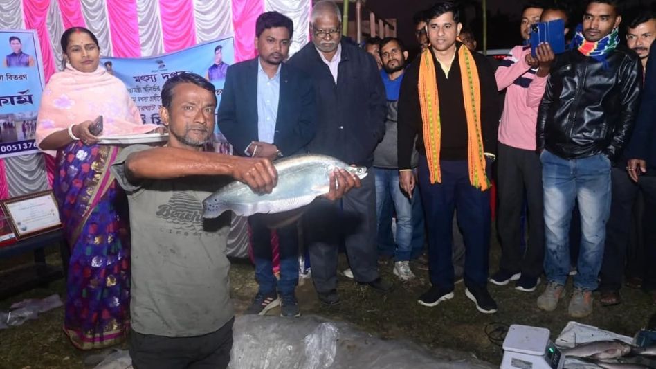Tripura fisheries department to sell 6,000 kgs of fish at subsidized rates on 'Poila Boishakh' Tripura fisheries department to sell 6,000 kgs of fish at subsidized rates on 'Poila Boishakh'