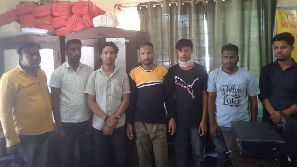 Assam: 7 arrested for pelting stones at police during anti-Waqf Amendment Act protest in Silchar Assam: 7 arrested for pelting stones at police during anti-Waqf Amendment Act protest in Silchar