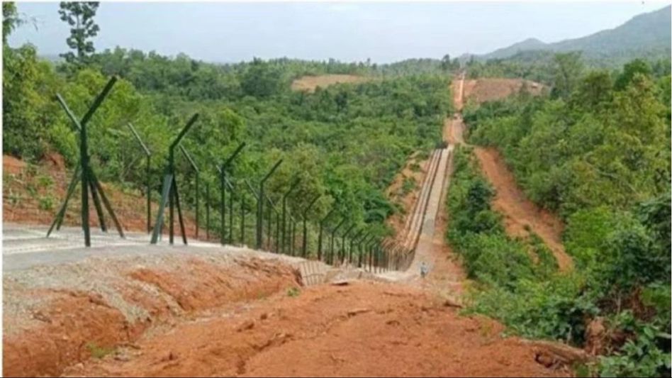 Centre seeks support from Mizoram civil society on India-Myanmar border fencing Centre seeks support from Mizoram civil society on India-Myanmar border fencing