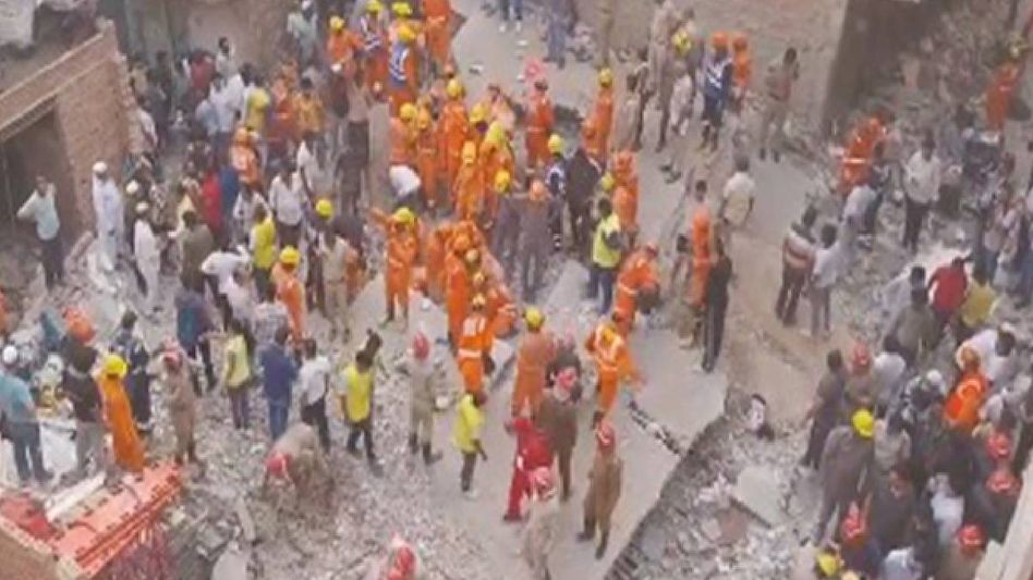 Delhi building collapse claims 4 lives, multiple feared trapped in Mustafabad Delhi building collapse claims 4 lives, multiple feared trapped in Mustafabad