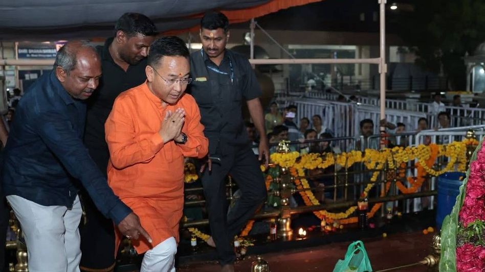 Sikkim CM reaffirms devotion to state, people’s well-being at Maharashtra temple Sikkim CM reaffirms devotion to state, people’s well-being at Maharashtra temple