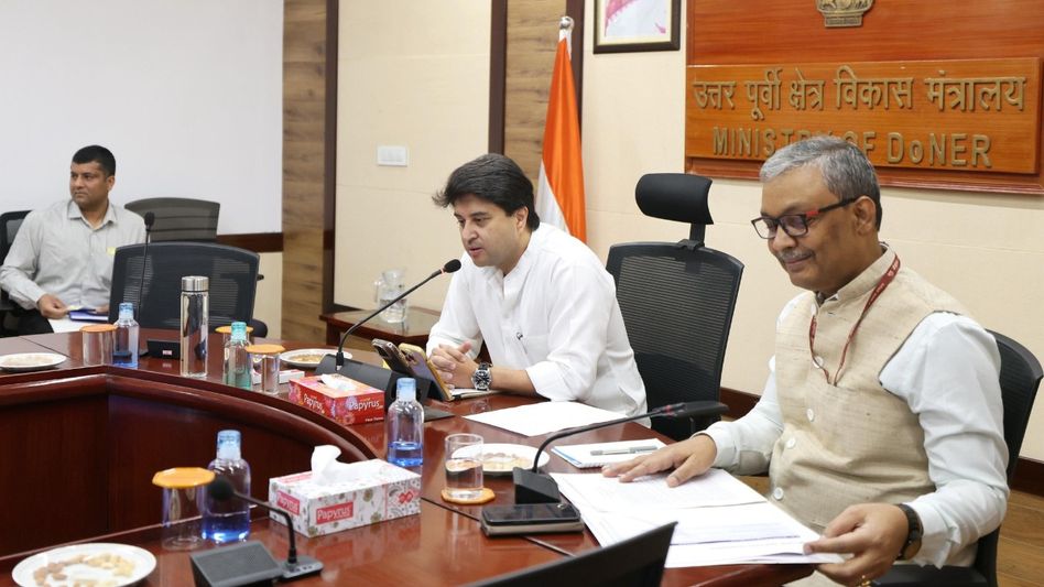 DoNER minister reviews Mizoram's action plan with CM DoNER minister reviews Mizoram's action plan with CM