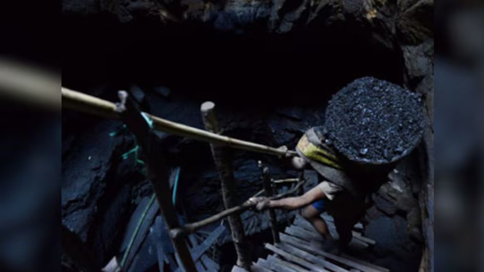 ED busts Rs 100 crore coal racket; Assam-Meghalaya nexus exposed ED busts Rs 100 crore coal racket; Assam-Meghalaya nexus exposed